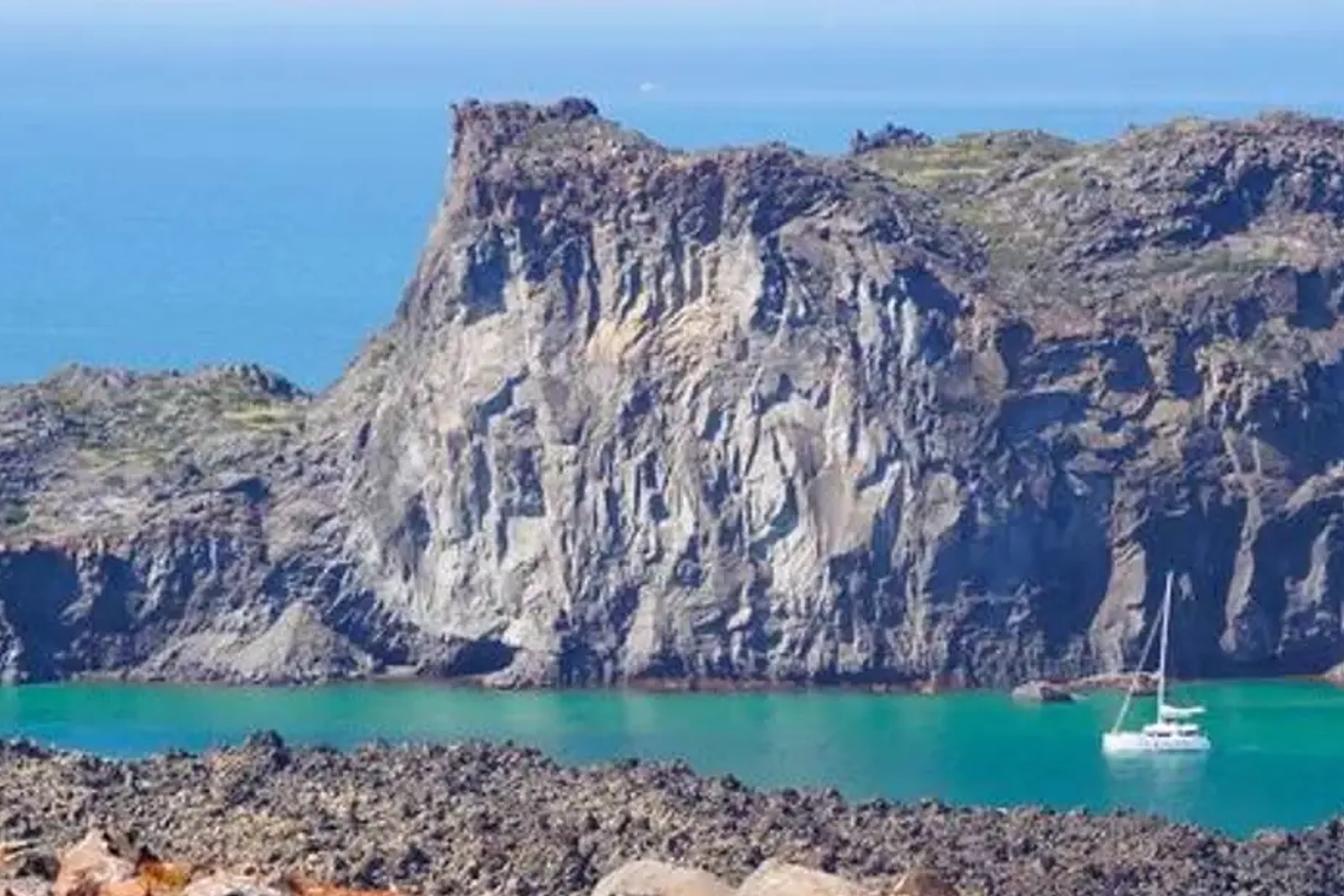Croisière des îles volcaniques de Santorin : volcan, sources chaudes, Thirassia et coucher de soleil à Oia